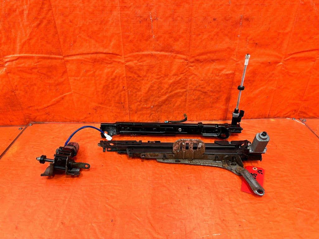 09 15 INFINITI G37 CONVERTIBLE SEAT RAIL PASSENGER RIGHT  W/ ALL MOTORS OEM 3104