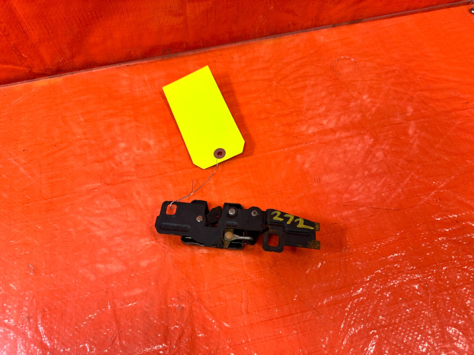 93 97 HONDA DEL SOL   DRIVER LEFT FRONT TARGA TOP LATCH   OEM #2723