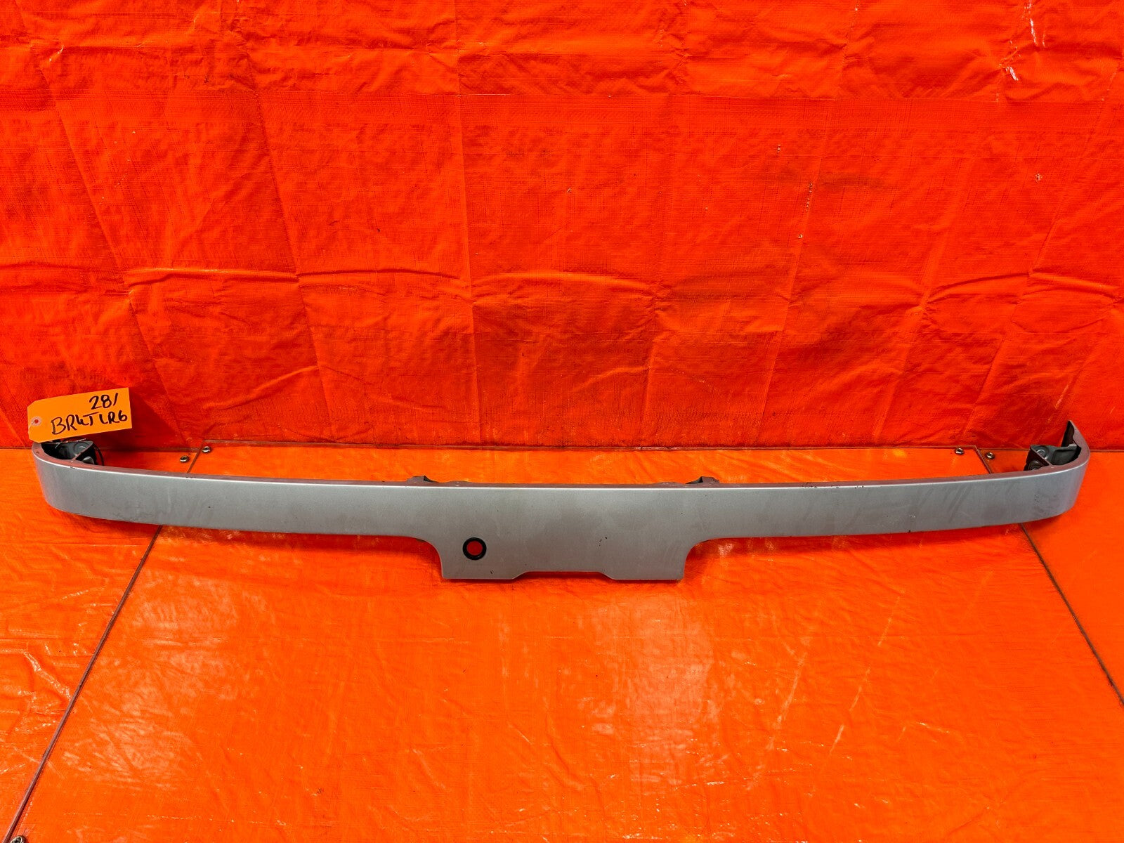 94 01 ACURA INTEGRA REAR BUMPER TAIL LIGHT LAMP GATE TRIM UPPER SKIRT PANEL #2811