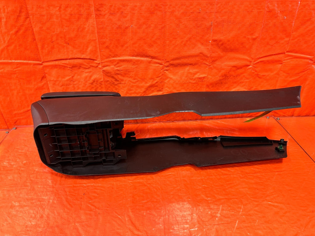 09 14 ACURA TSX   ARM REST / CENTER CONSOLE STORAGE COMPARTMENT   BLACK OEM #27912