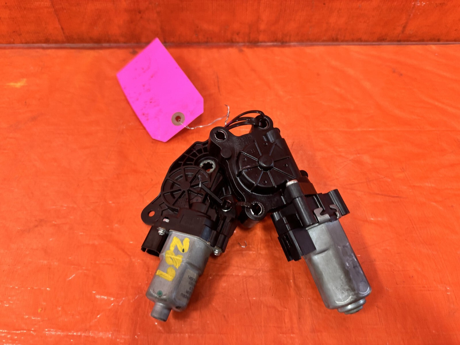 17 20 INFINITI Q60   PASSENGER RIGHT SEAT MOTORS   OEM FACTORY OE #2892