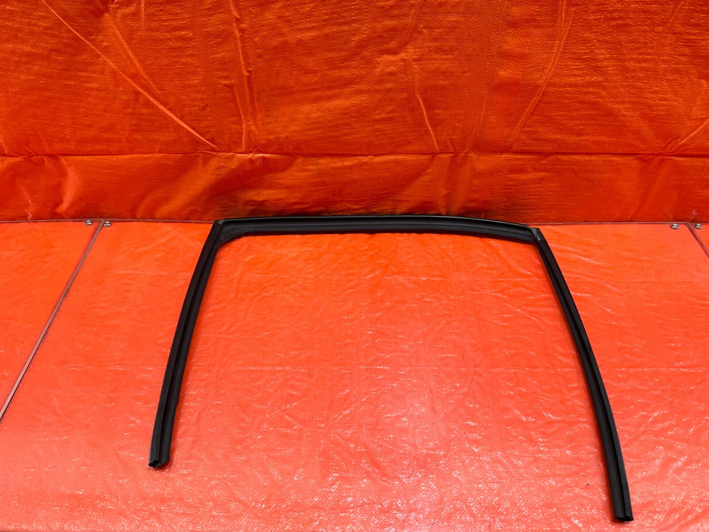 04 08 ACURA TSX   DRIVER LEFT REAR WINDOW GLASS RUN CHANNEL   OEM #2095