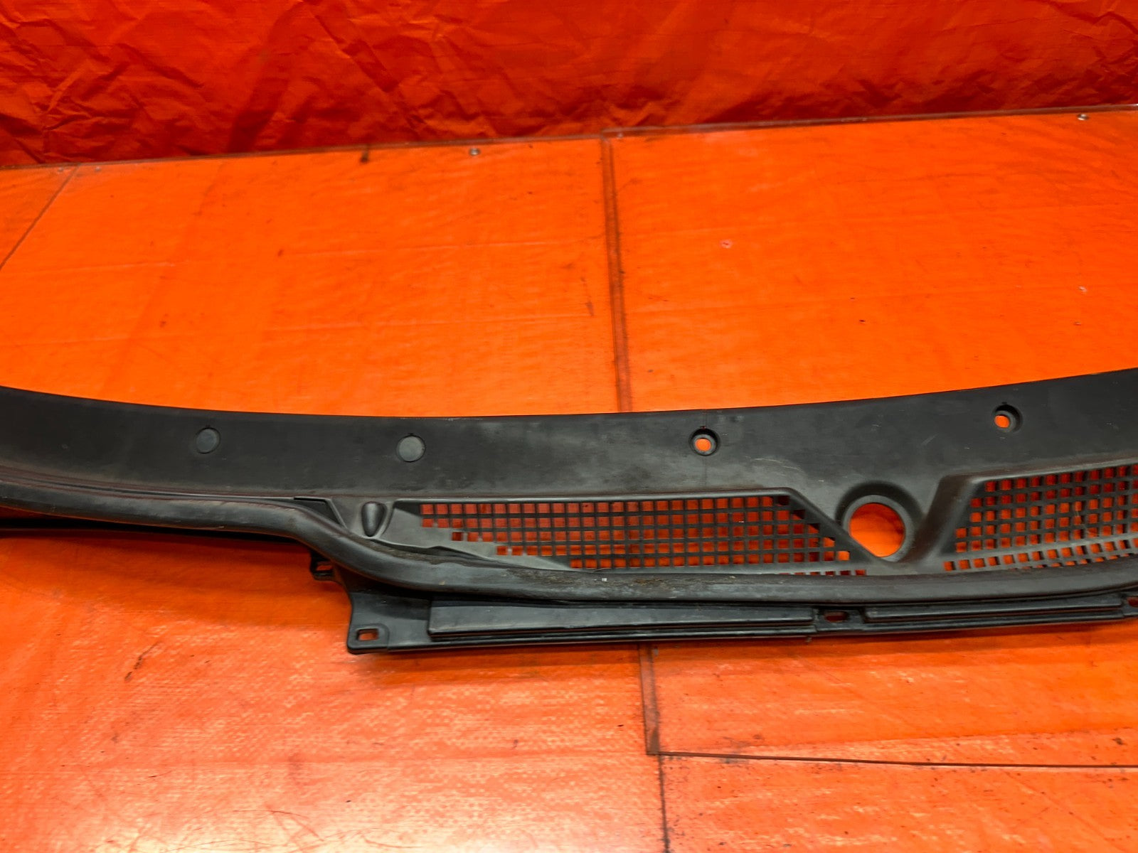 94-01 ACURA INTEGRA FRONT WINDSHIELD WIPER COWL GRILLE TRIM OEM #34012