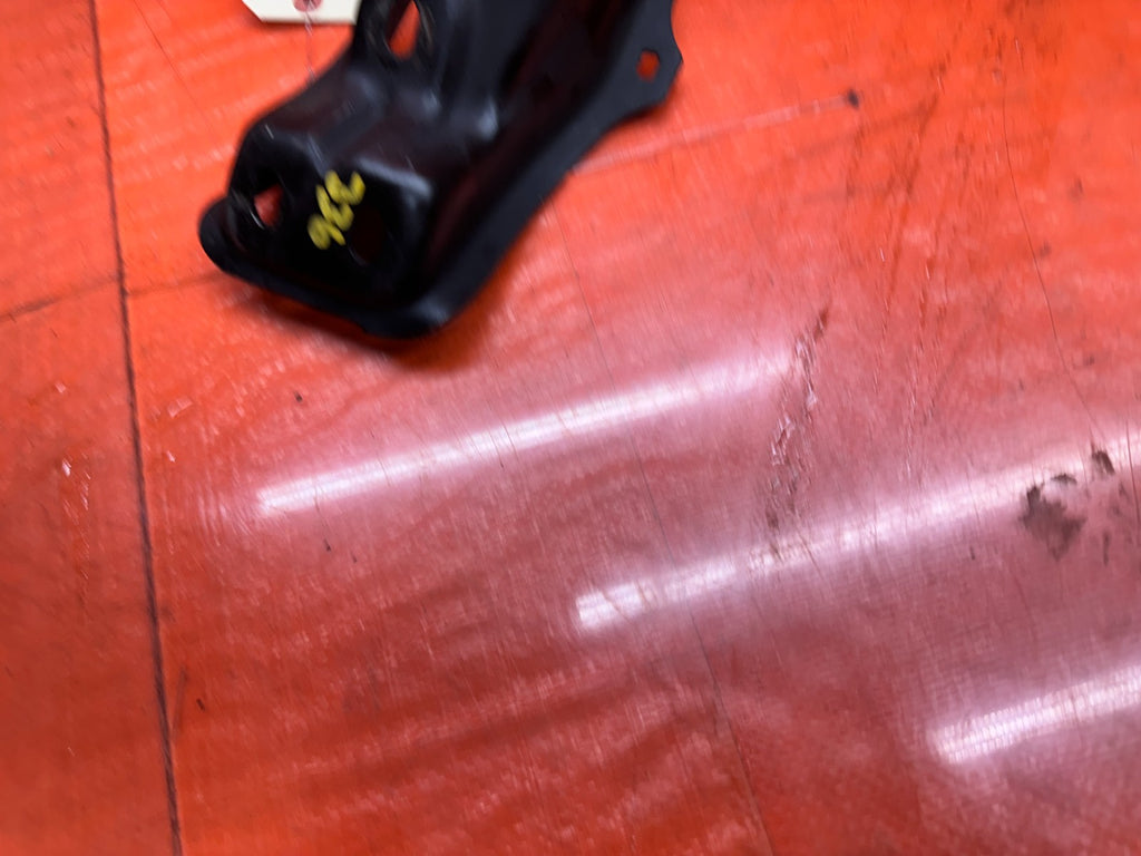 97 01 HONDA PRELUDE 2.2L MT MANUAL FRONT TRANSMISSION MOUNT BRACKET OEM #3369