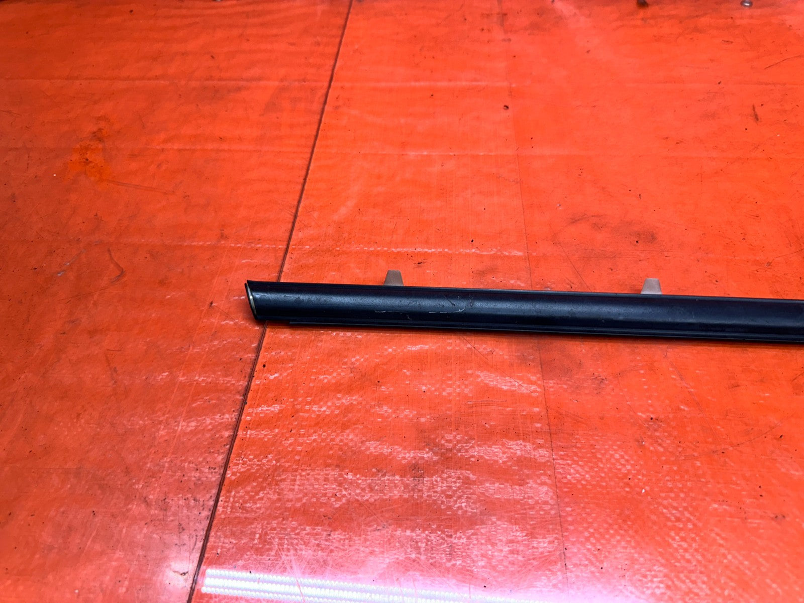 94 01 ACURA INTEGRA 2D LEFT DRIVER DOOR WINDOW GLASS TRIM OEM #3317