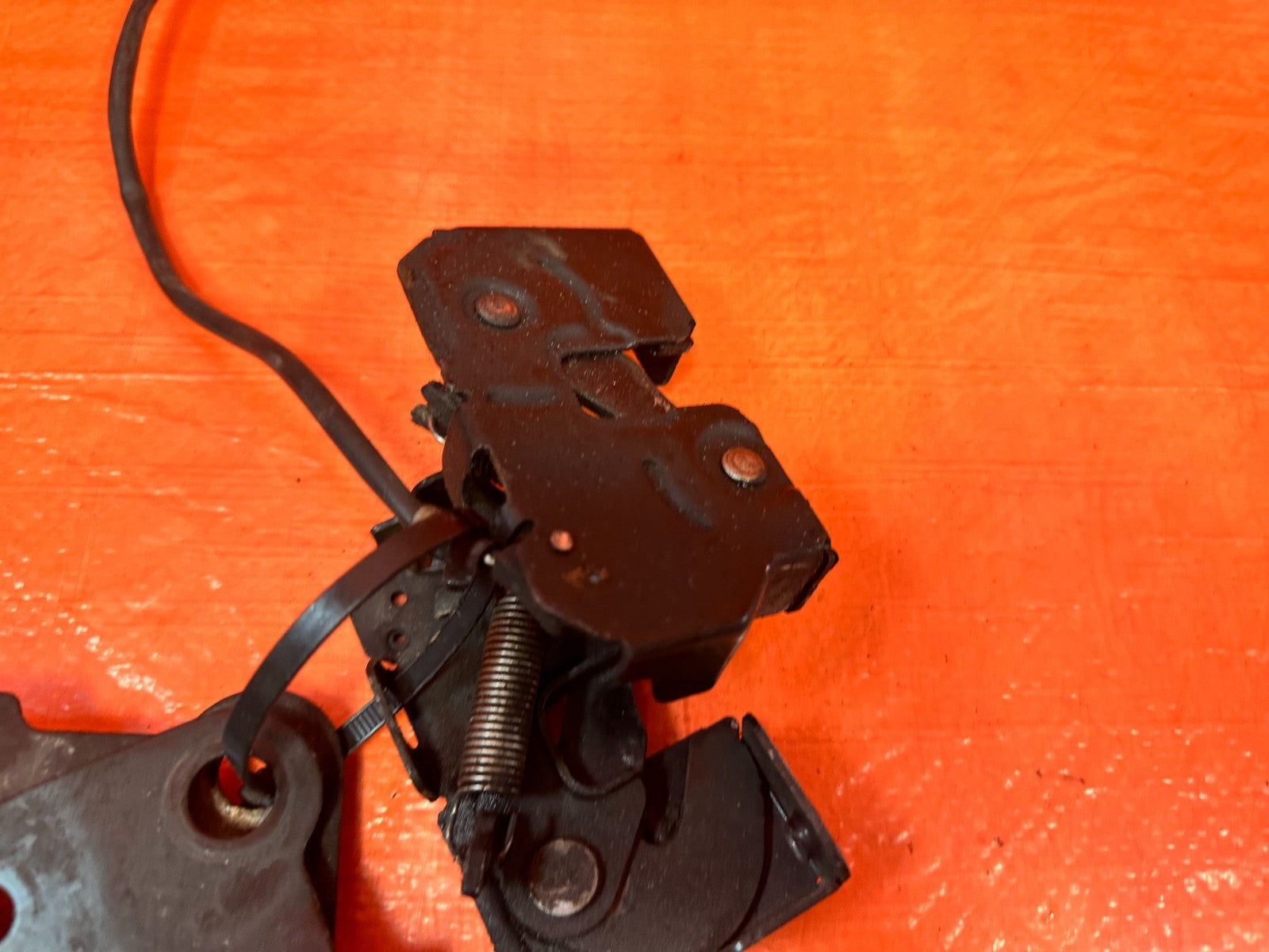 08 15 INFINITI G37 Q60 FRONT HOOD LATCH LOCK CATCHES LEFT RIGHT SET OEM #3296