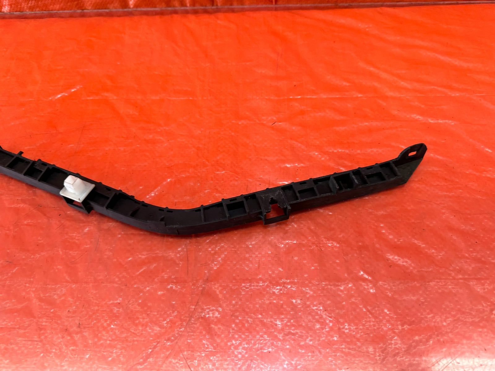 04 08 ACURA TSX   LEFT REAR   BUMPER BRACKET CLIP SPACER RETAINER   OEM #19616