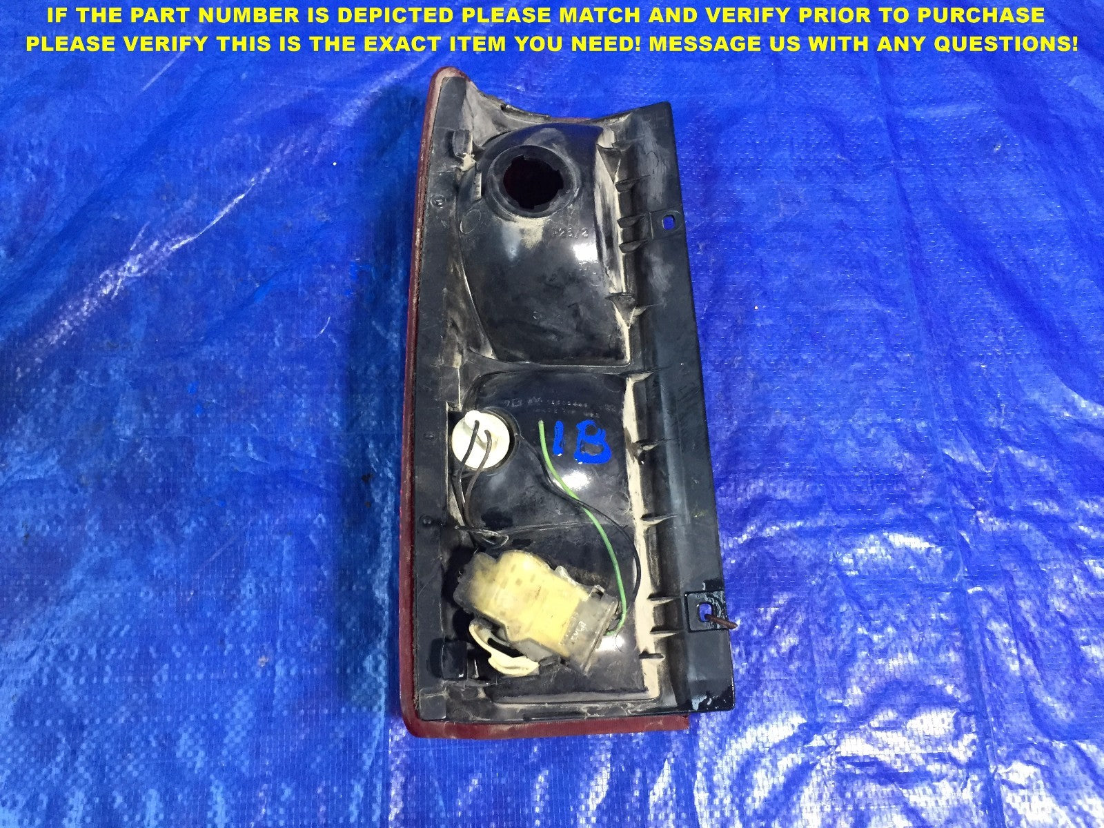OEM 1985   2005 CHEVROLET CHEVY ASTROVAN PASSENGER RIGHT TAIL LIGHT 2B5