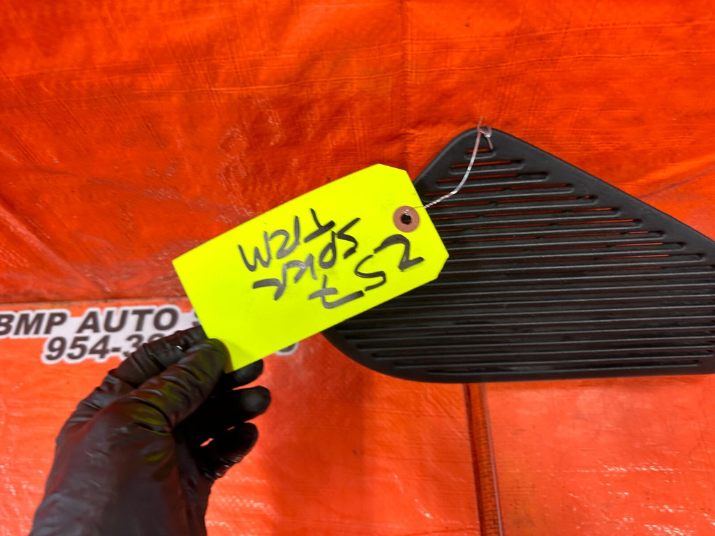 92 95 HONDA CIVIC COUPE & HATCH   RIGHT DOOR PANEL SPEAKER TRIM   OEM #2574