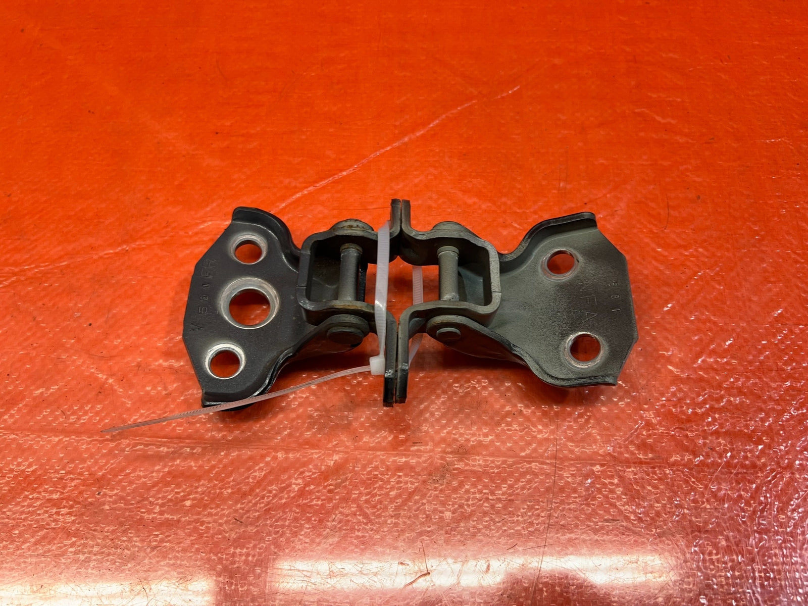 15 21 SUBARU WRX & STI PASSENGER RIGHT FRONT DOOR HINGE SET UPPER LOWER OEM 1705