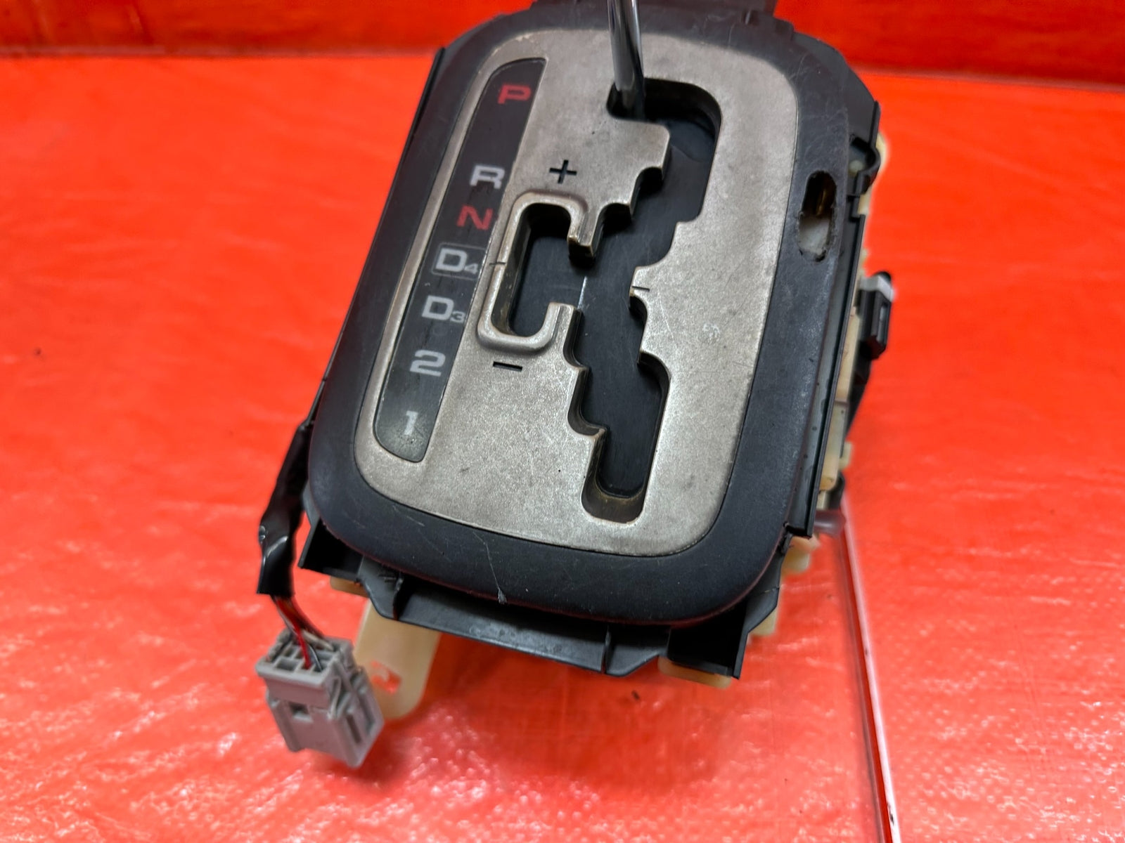 97 01 HONDA PRELUDE BASE   AUTOMATIC TRANSMISSION SHIFTER GEAR SELECTOR OEM #2106