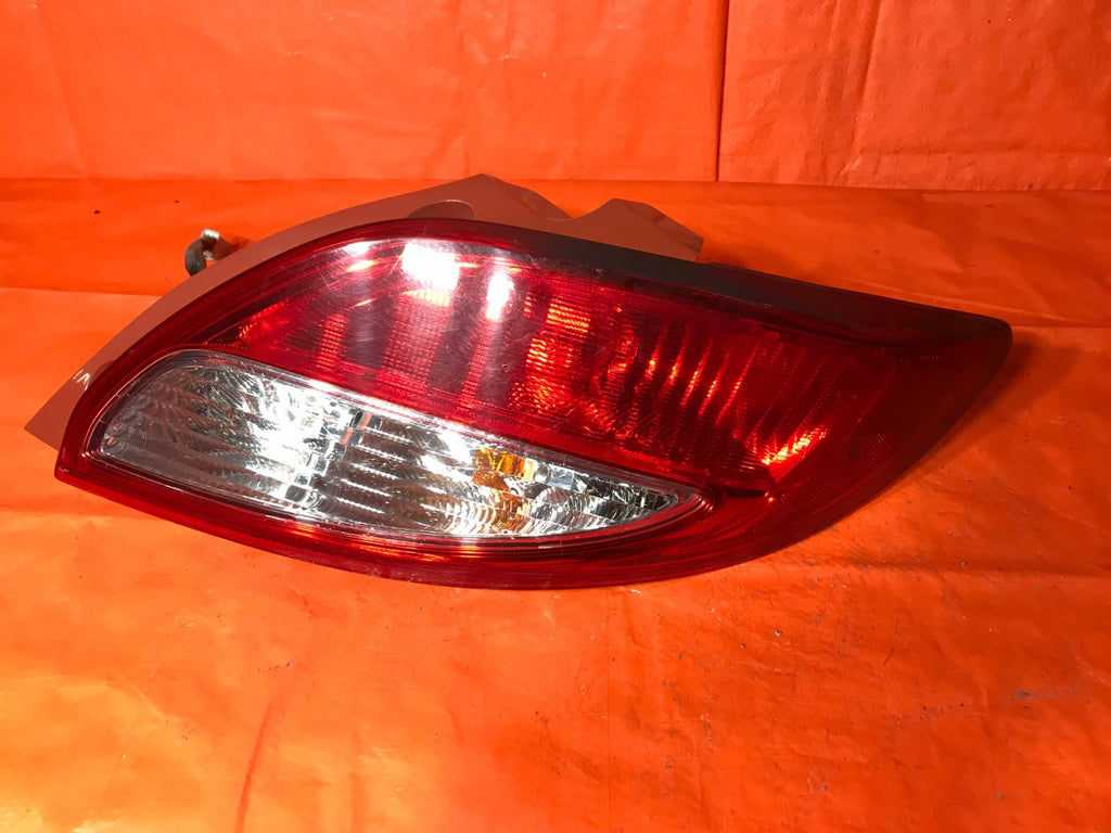 OEM 2011 2012 11 12 MAZAD 2 PASSENGER RIGHT TAIL LIGHT LAMP R RH P94934