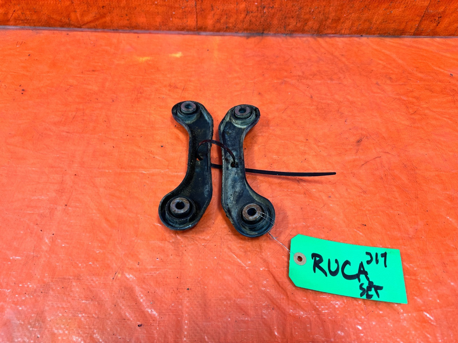 90 91 HONDA CIVIC HATCHBACK   REAR COMPENSATOR ARM SET LEFT RIGHT ARMS OEM 3170