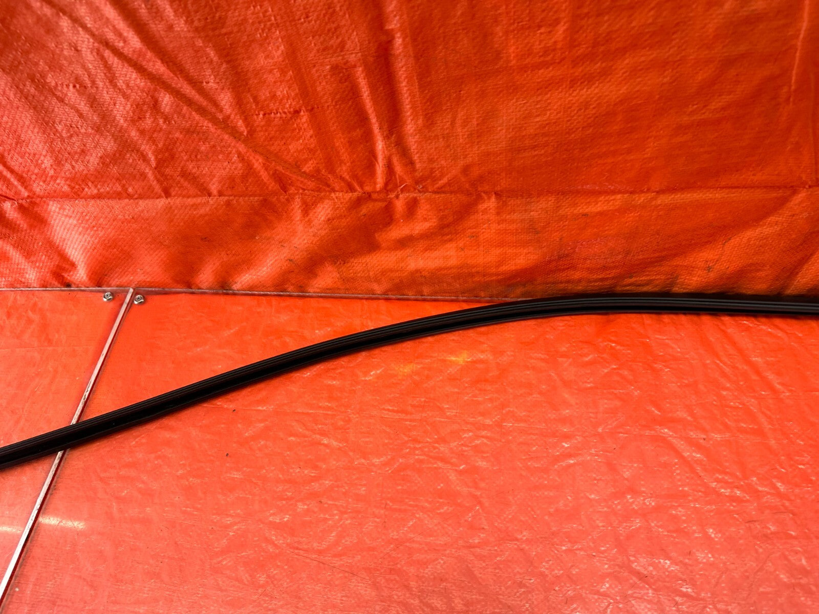 92 95 HONDA CIVIC COUPE & HATCH   RIGHT PASSENGER DOOR GLASS SUB SEAL   OEM #2356