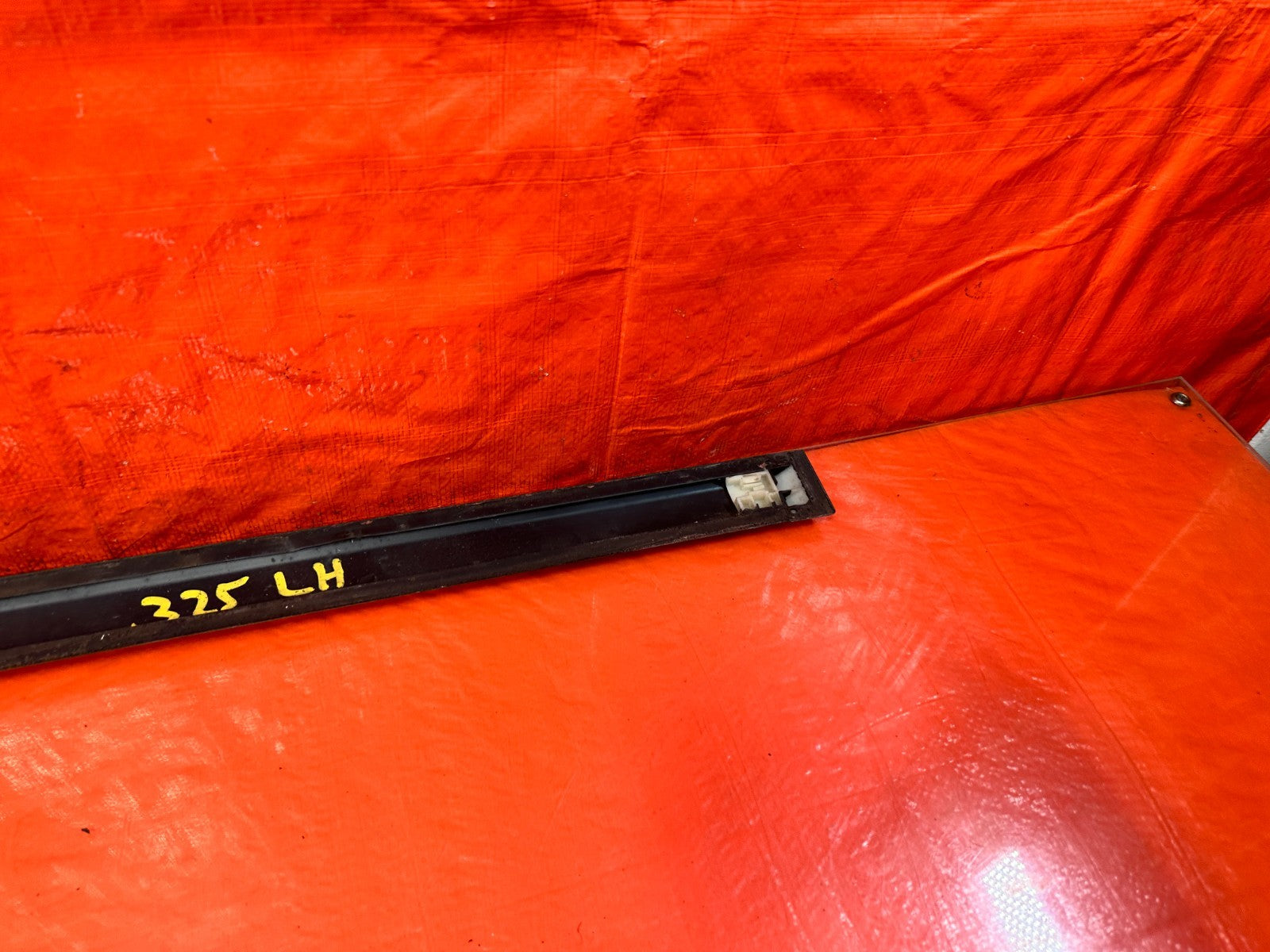 90 91 HONDA CIVIC HATCHBACK   DRIVER LEFT DOOR MOLDING IMPACT STRIP   OEM #32511