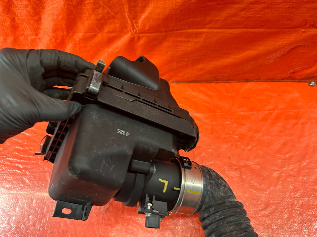 16 20 INFINITI Q50 Q60 3.0L COMPLETE AIR INTAKE HOUSING W/ INLET DUCT ARM LEFT L9