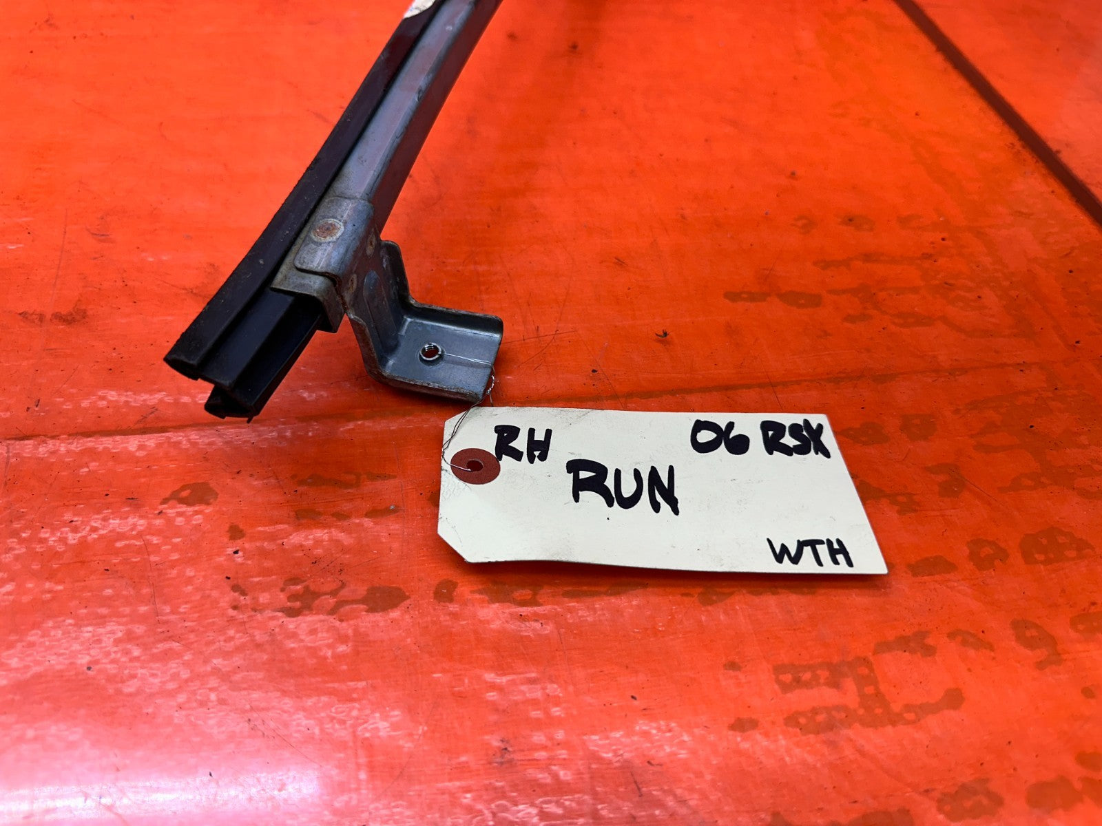 02 06 ACURA RSX RIGHT PASSENGER DOOR WINDOW RUN CHANNEL SEAL OEM #06RSX3