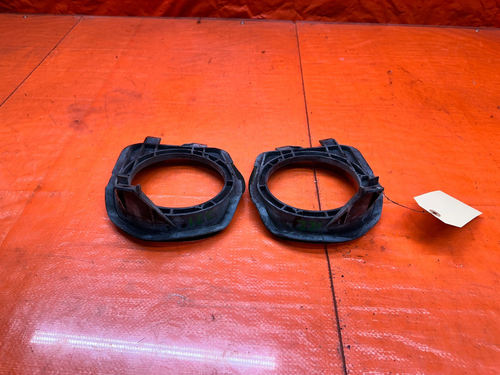94 01 ACURA INTEGRA 2D REAR AUDIO SPEAKER MOUNTING BRACKET PAIR OEM #3319