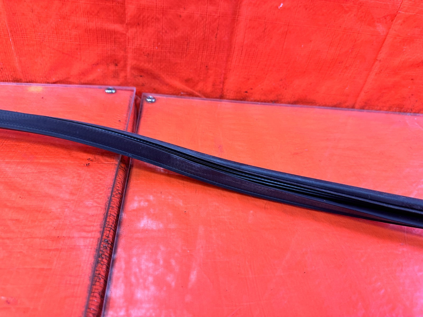 10 16 HYUNDAI GENESIS COUPE   CHASSIS TO DOOR OPEN TRIM RUBBER STRIP RIGHT FRONT6