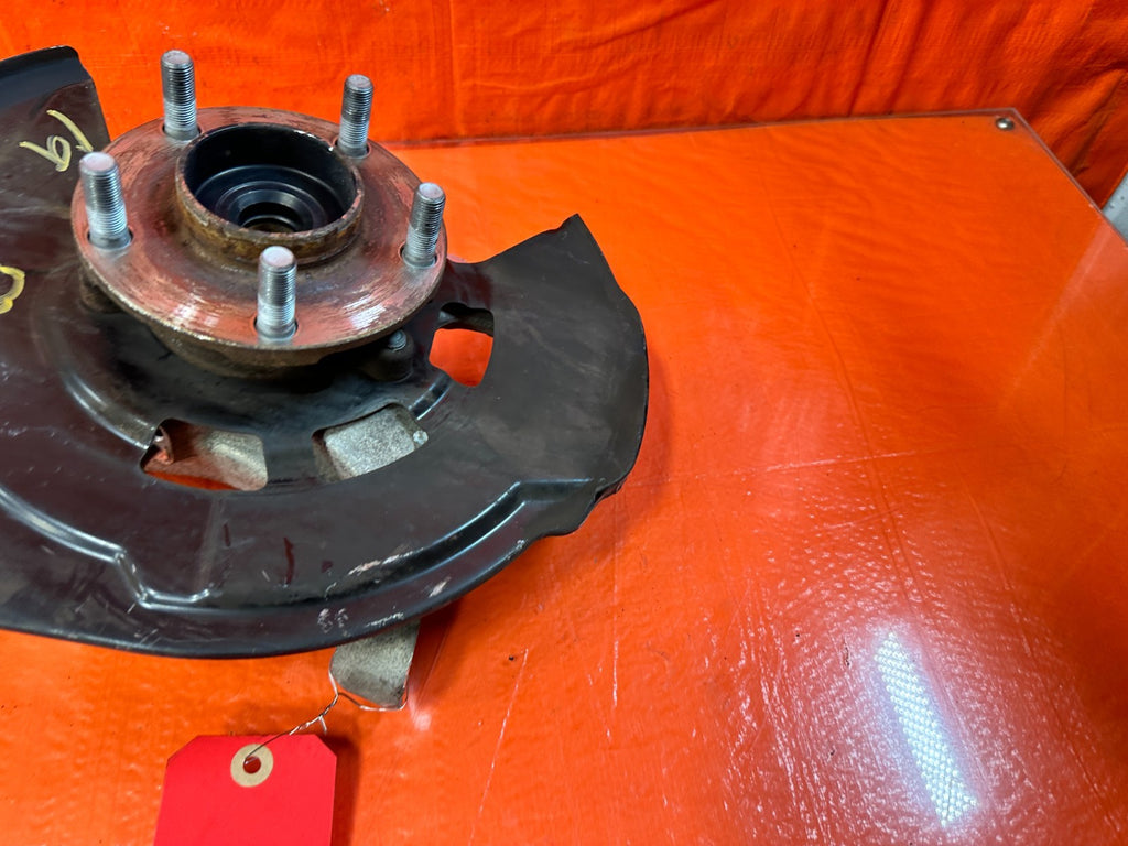 14 24 INFINITI Q50   RWD RIGHT FRONT SPINDLE KNUCKLE HUB & CONTROL ARM OEM 19Q2