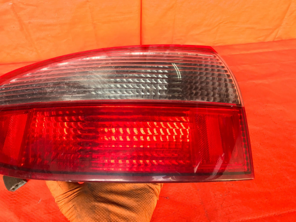 OEM 2000 2001 2002 DAEWOO LANOS   HATCHBACK   DRIVER LEFT TAIL LIGHT LAMP 00 021
