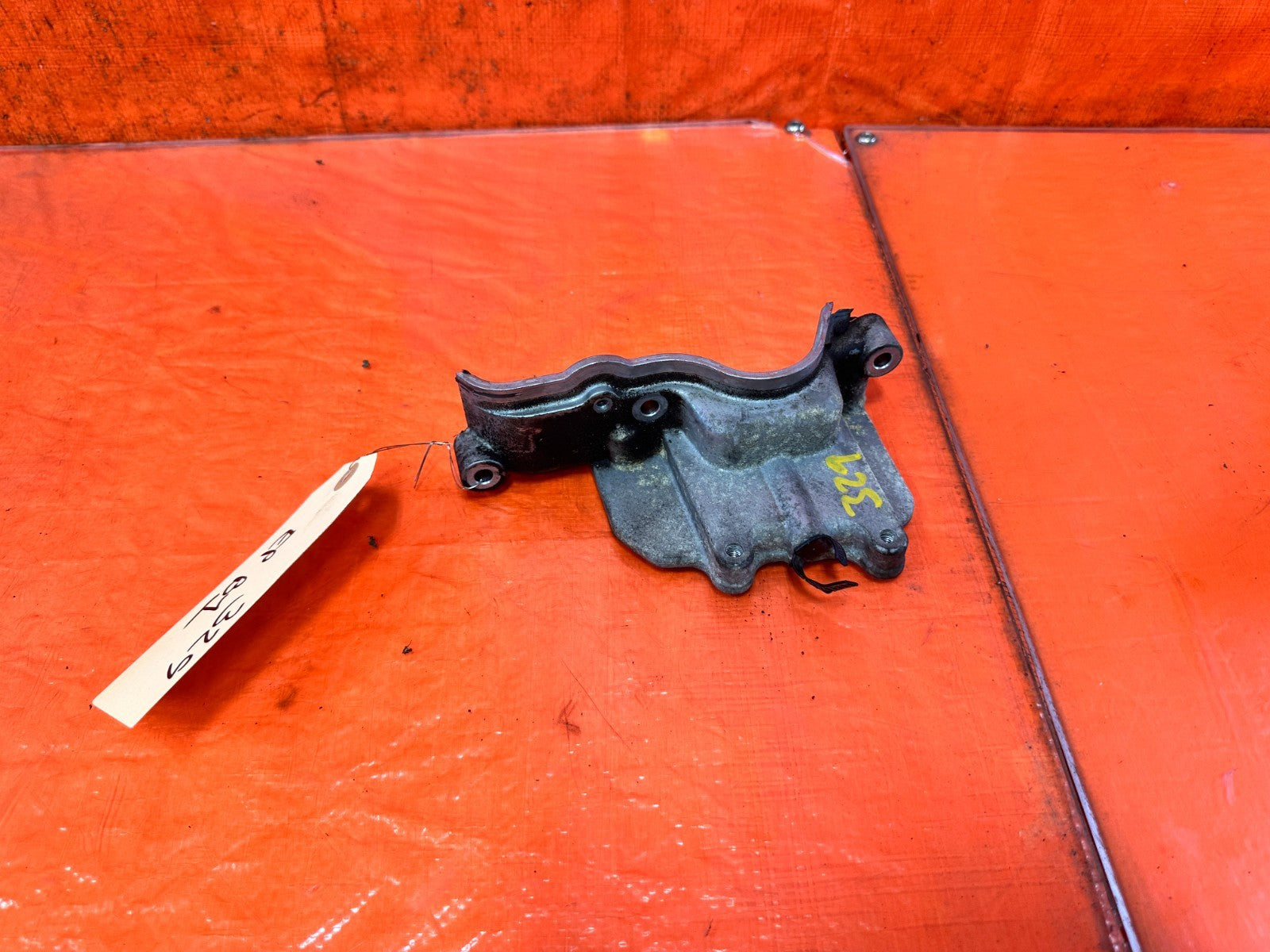 08 15 INFINITI G37 Q60 3.7L REAR CAMSHAFT ANGLE SENSOR COVER #3290