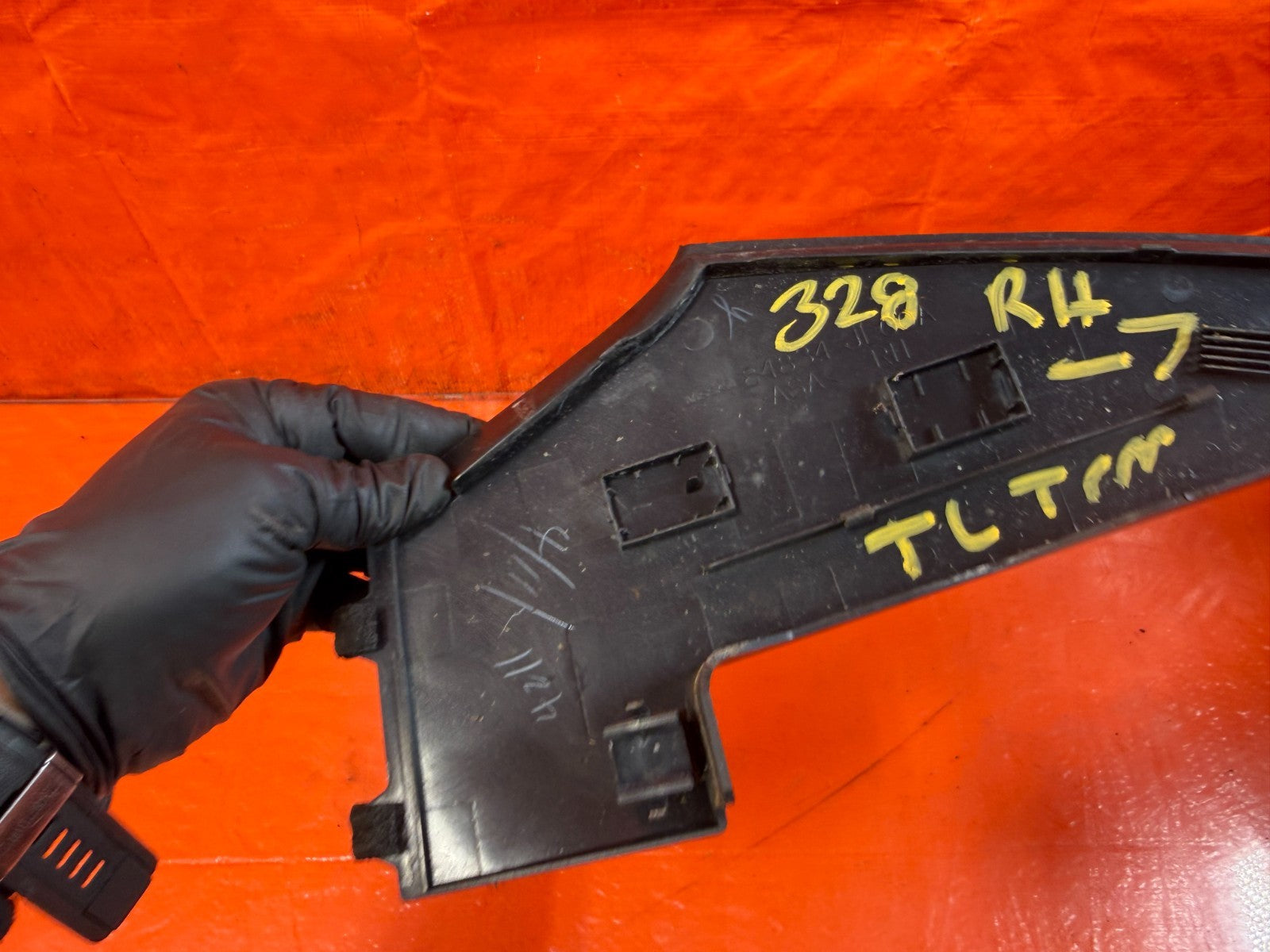 08 15 INFINITI G37 COUPE   INSIDE TRUNK TAIL LIGHT TRIM PLASTIC RIGHT OEM #32810