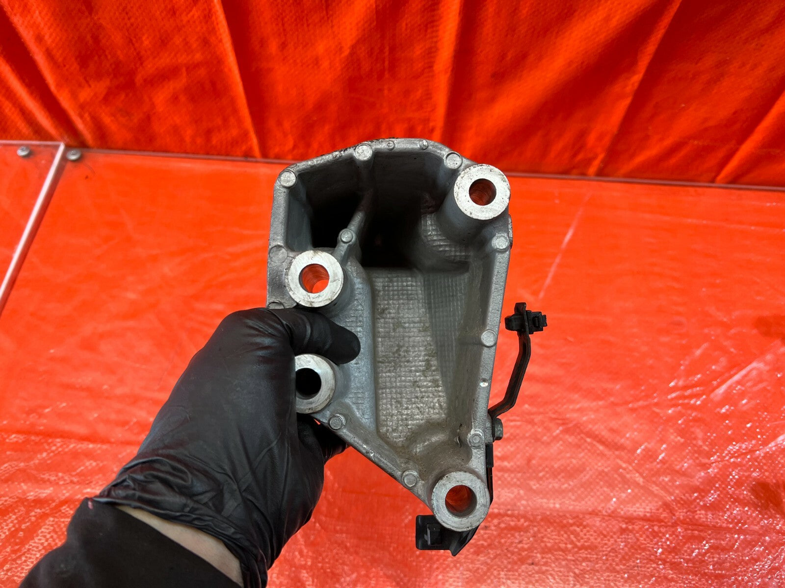 04 08 ACURA TL   ALUMINUM ENGINE MOTOR MOUNT BRACKET   REAR   OEM FACTORY #1079