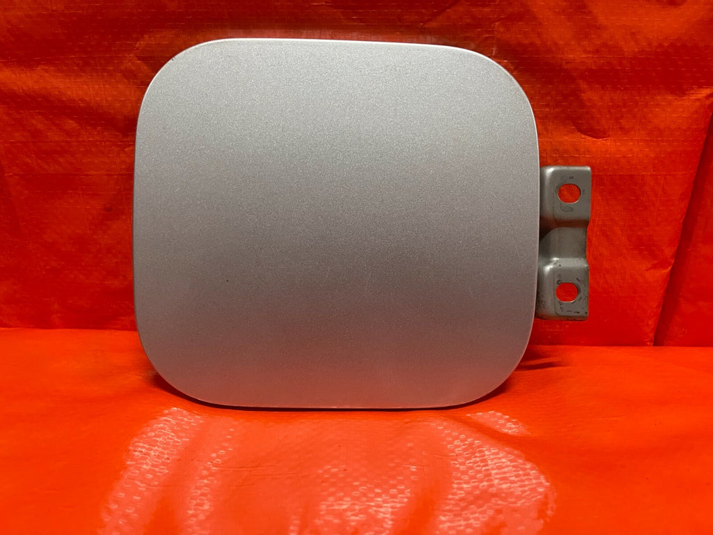 97 01 HONDA CR V CRV   GASOLINE GAS FUEL LID COVER TRIM   SILVER COLOR   OEM OE4
