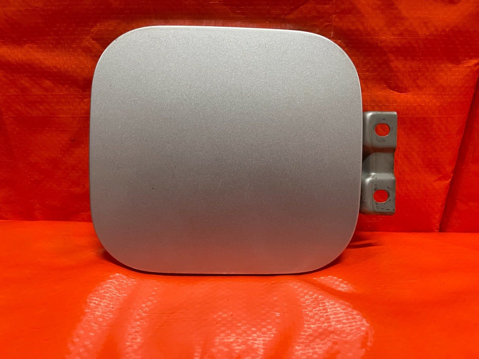 97 01 HONDA CR V CRV   GASOLINE GAS FUEL LID COVER TRIM   SILVER COLOR   OEM OE4