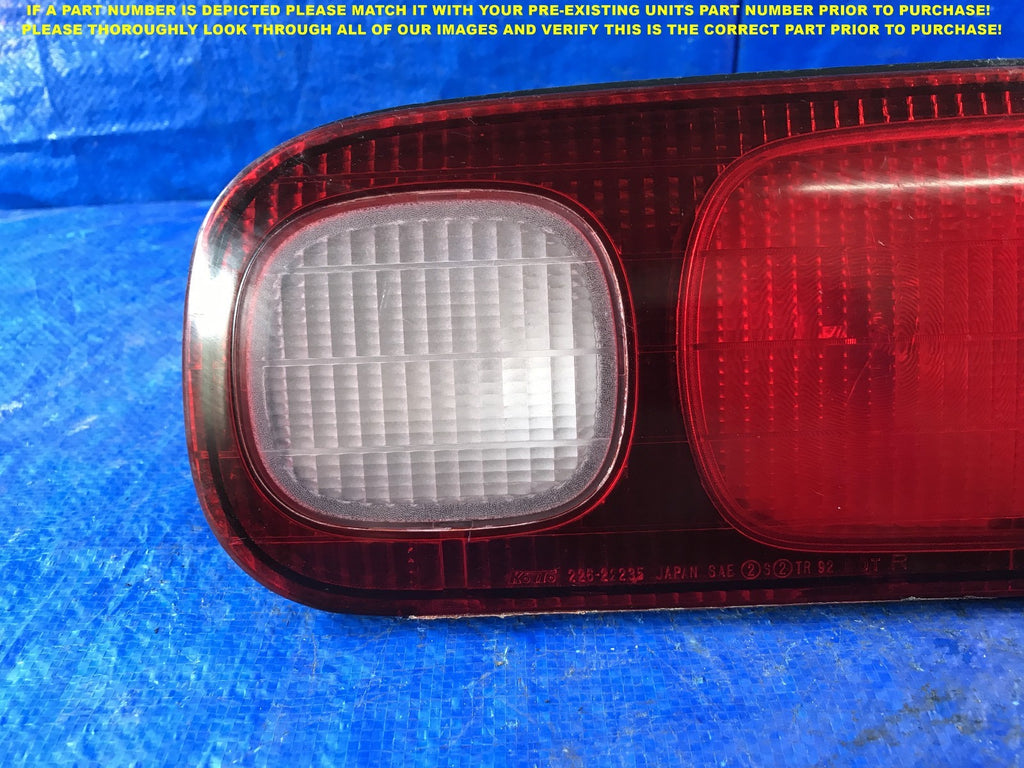 OEM 1998 1999 2000 2001 ACURA INTEGRA SEDAN PASSENGER RIGHT TAIL LIGHT R RH   2