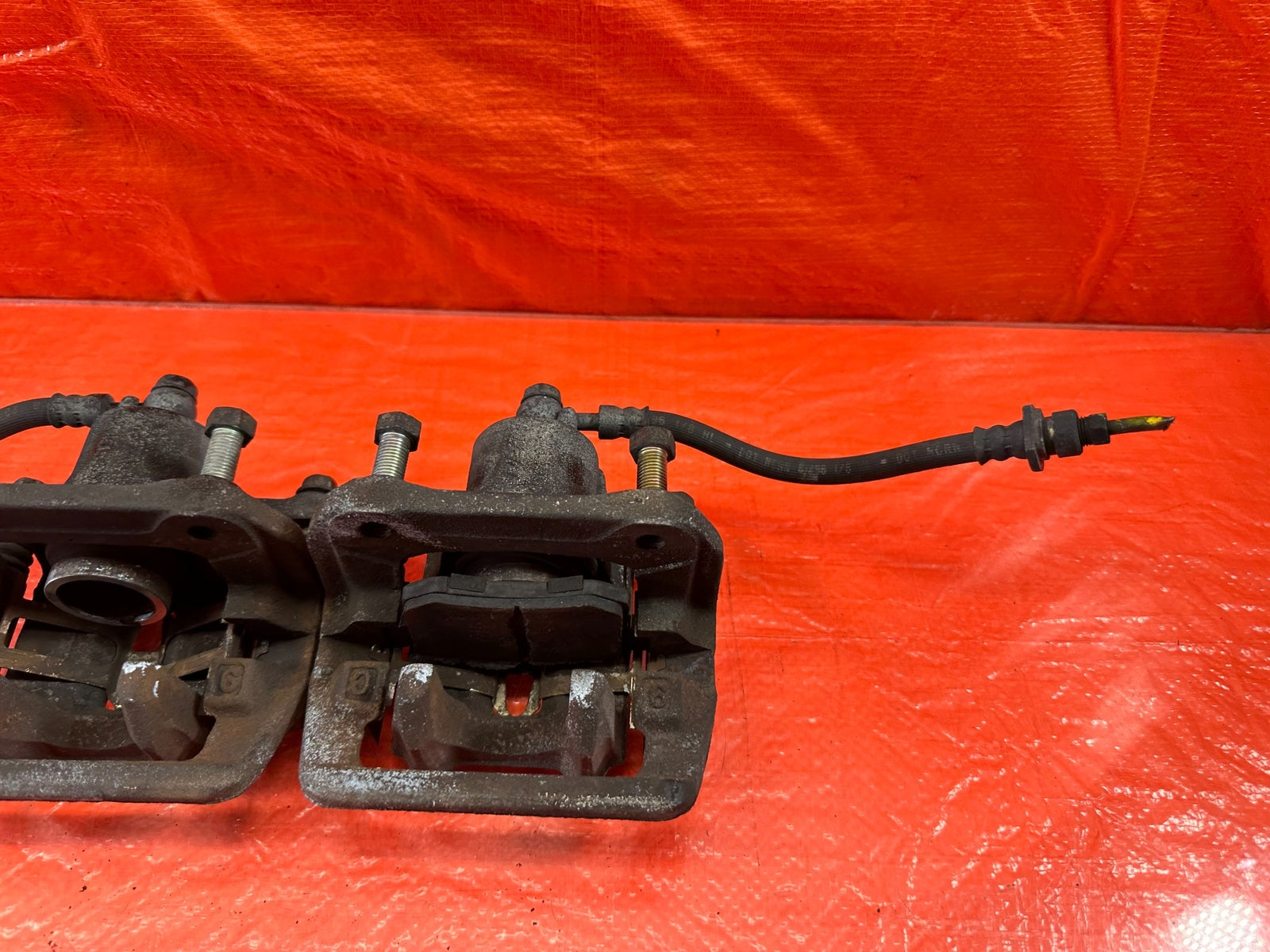 95 98 HONDA ODYSSEY   LEFT AND RIGHT REAR BRAKE CALIPERS   OEM FACTORY #1939