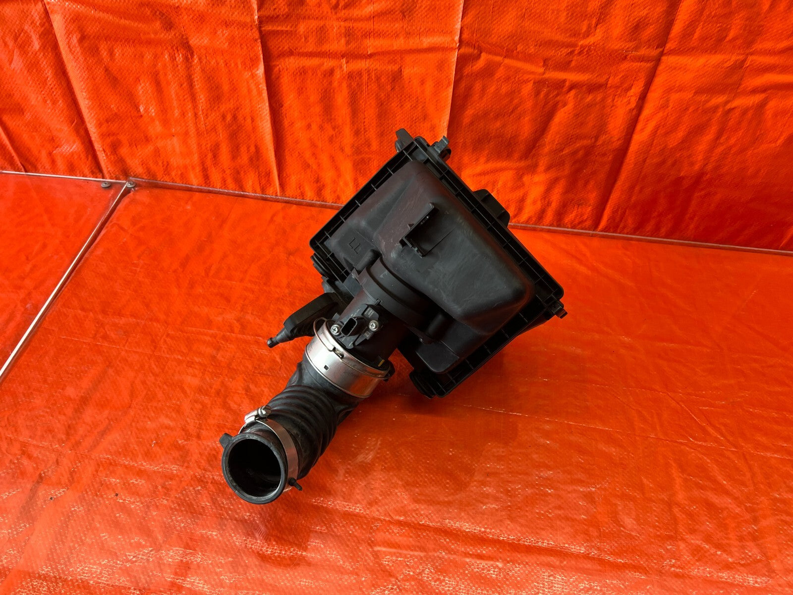 16 20 INFINITI Q50 Q60 3.0L COMPLETE AIR INTAKE HOUSING W/ INLET DUCT ARM LEFT 0