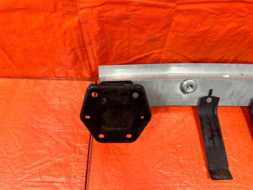 2020 20 INFINITI Q50   REAR CRASH BEAM REINFORCEMENT RE BAR   OEM 2966
