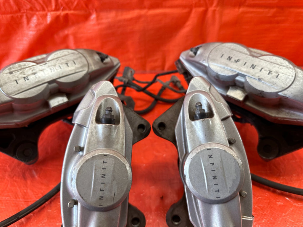 08 15 INFINITI G37 & Q60 SPORT   AKEBONO   BRAKE CALIPERS LEFT & RIGHT   OEM 18811