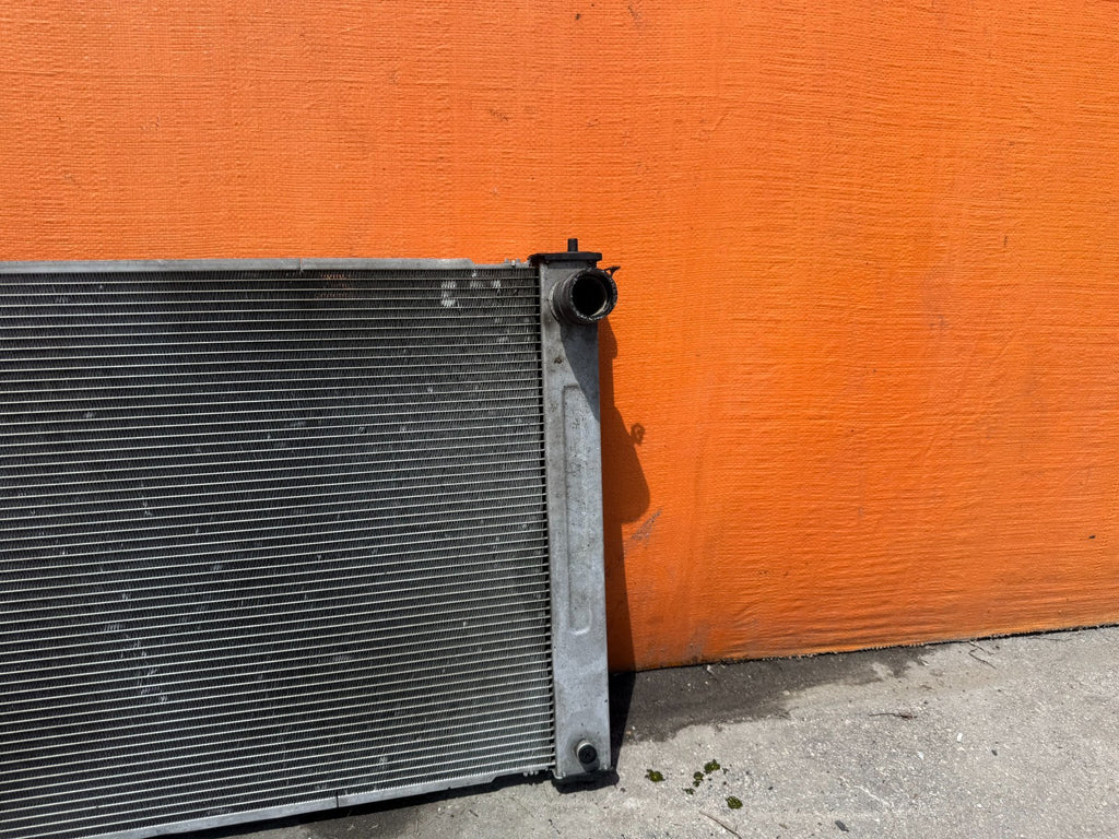 08 15 INFINITI G37 Q60   6 SPEED MANUAL RADIATOR   OEM FACTORY #G372