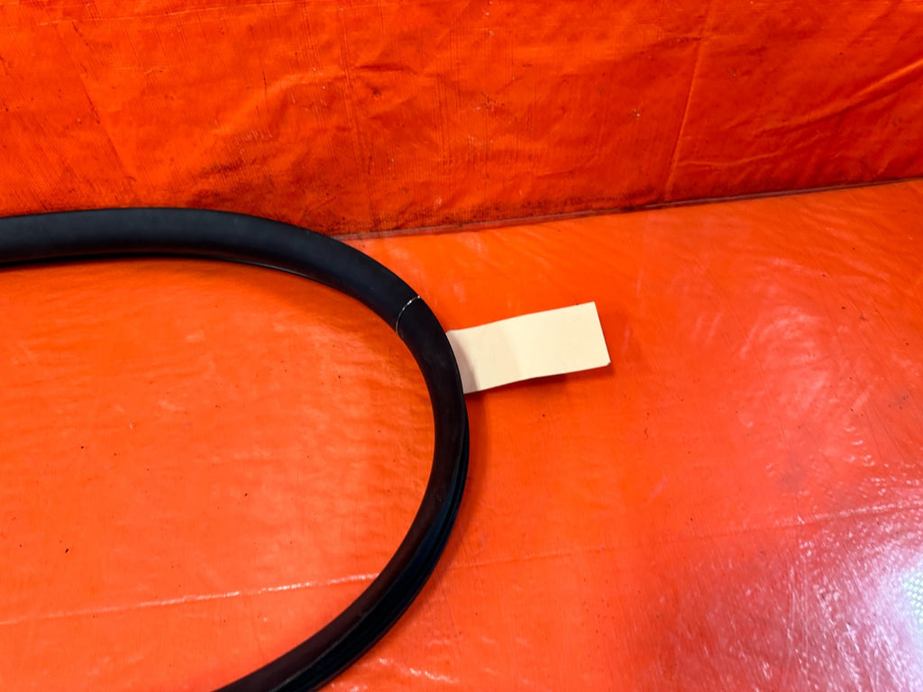 10 16 HYUNDAI GENESIS COUPE   DRIVER LEFT DOOR UPPER WEATHER STRIP SEAL OEM #3269