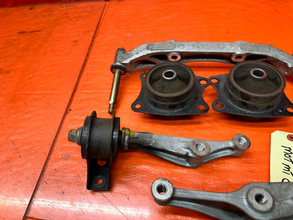 00-03 HONDA S2000 AP1 2.0L REAR DIFFERENTIAL CARRIER MOUNTING BRACKETS MOUNTS #311