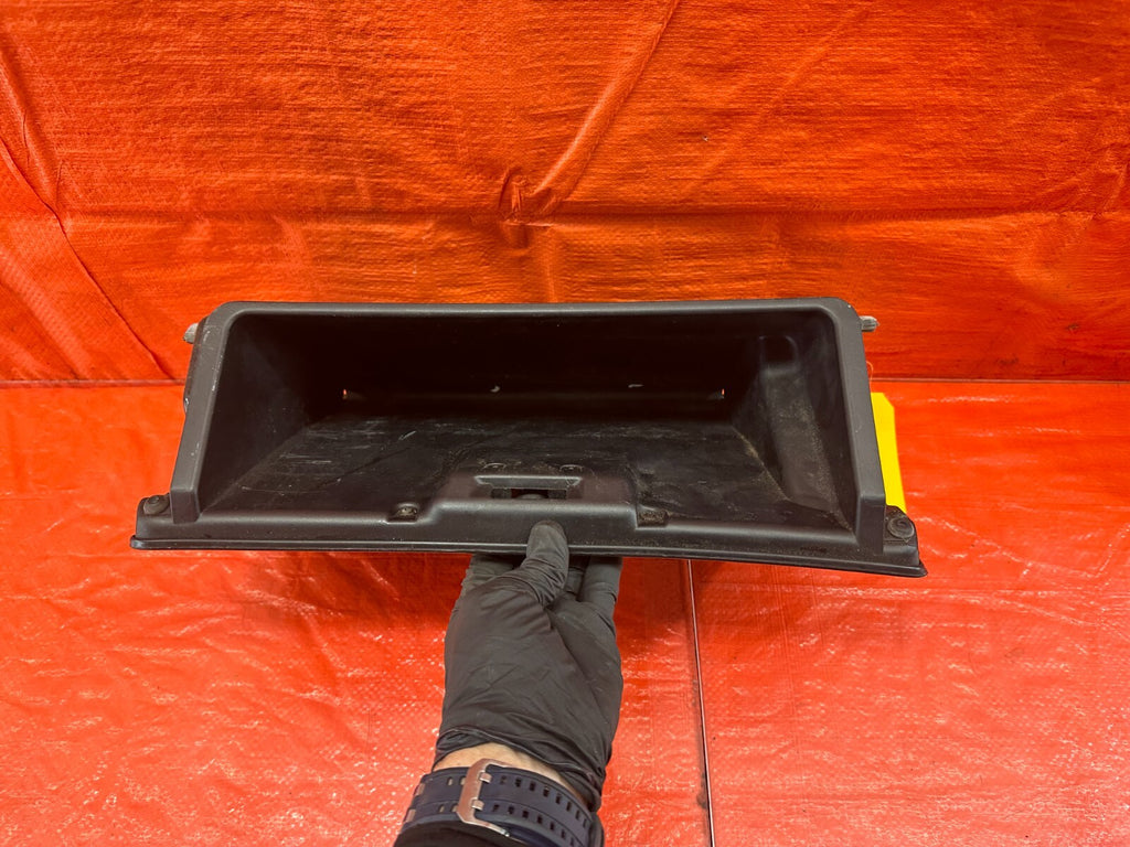 94 01 ACURA INTEGRA 2 & 4 DOOR   GLOVE BOX   BLACK   COLOR   OEM #2265