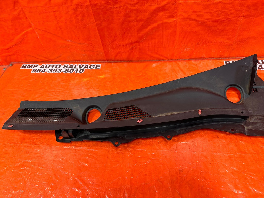 08 15 INFINITI G37 & Q60   2D COUPE   WIPER COWL TRIM   LEFT SIDE   OEM #2487