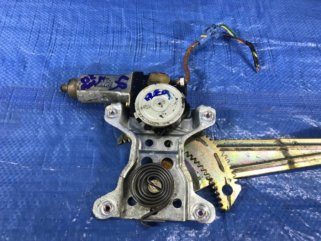 OEM 2002 02 TOYOTA COROLLA S   DRIVER LEFT REAR POWER WINDOW REGULATOR LR1
