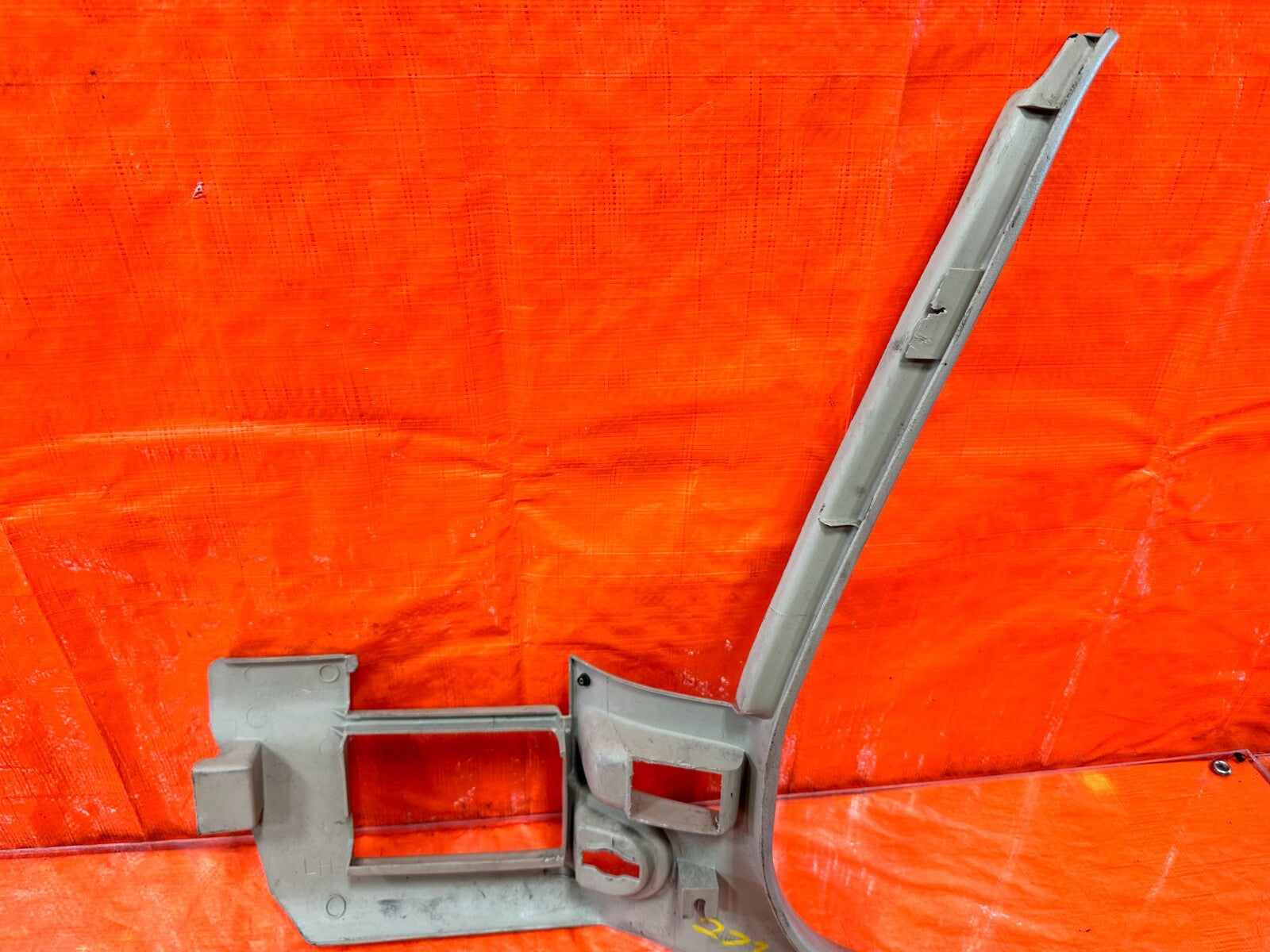 92 96 HONDA PRELUDE   KICK PANEL   DRIVER LEFT SIDE   TAN COLOR   OEM #27310