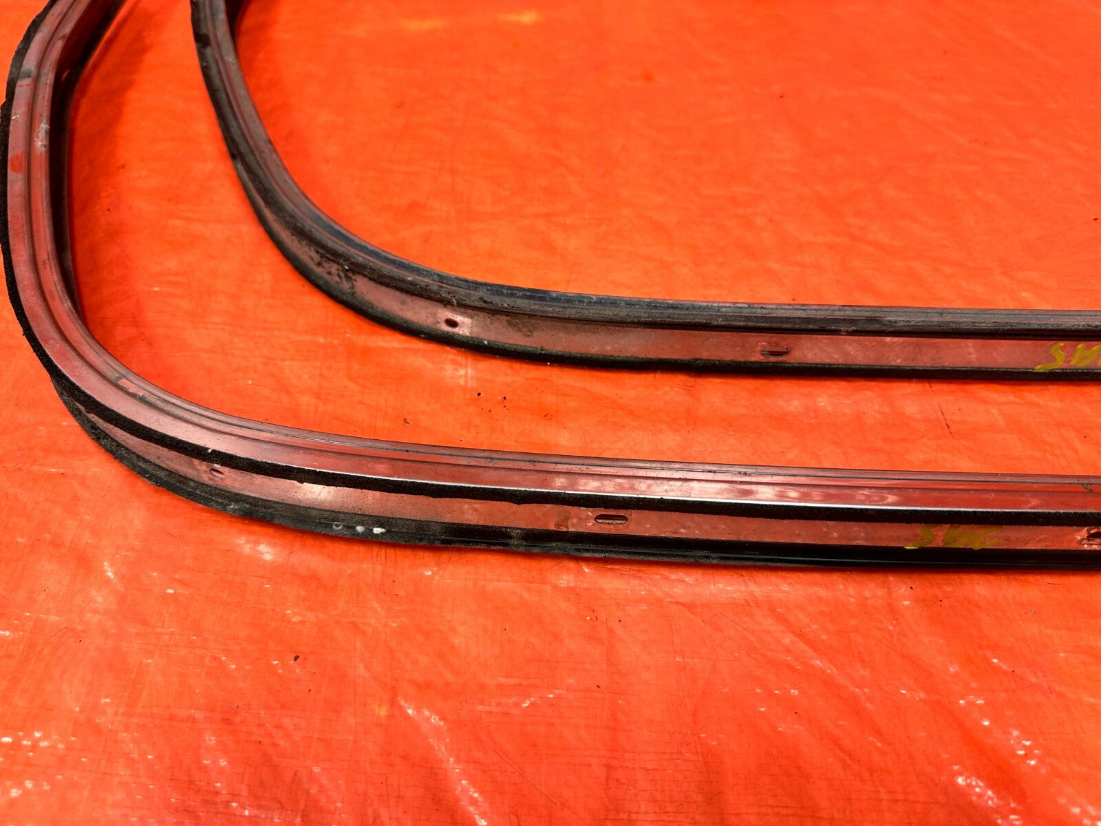 93 97 HONDA DEL SOL   TARGA TOP WEATHER STRIP WINDSHIELD TRIM   OEM #2953