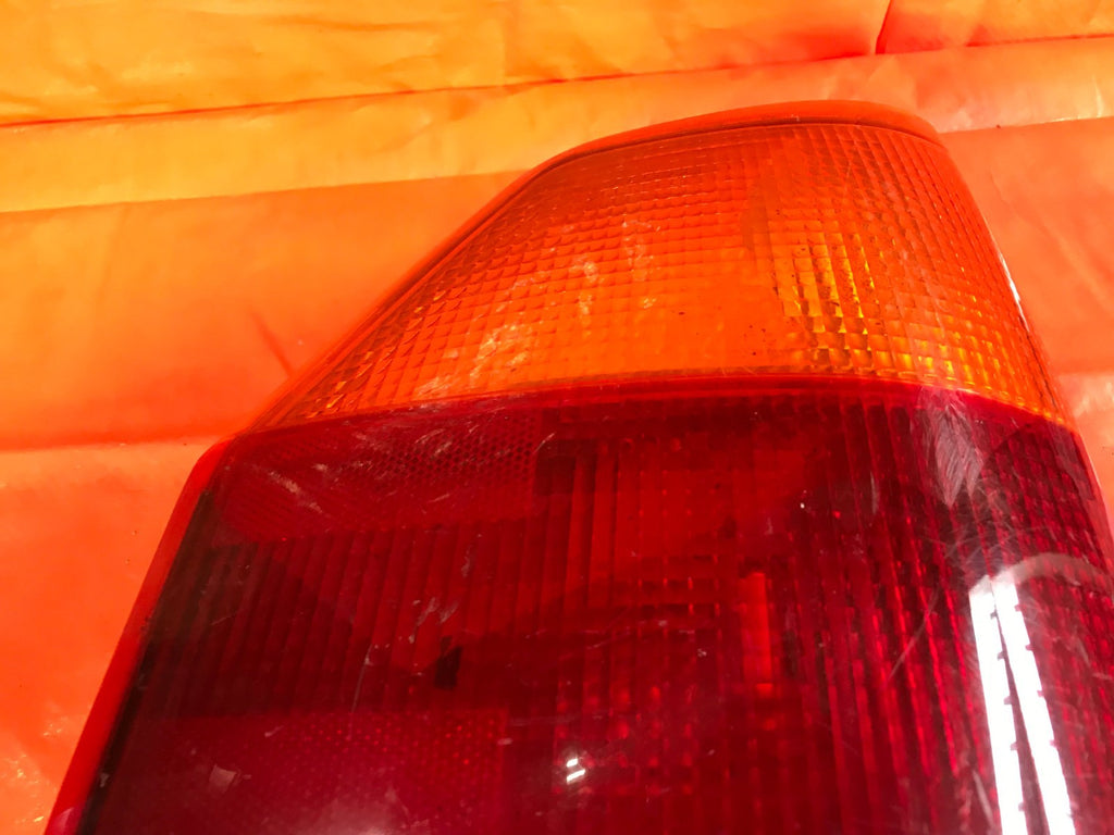 OEM 2006 06 GENERAL MOTORS GMC ENVOY DRIVER LEFT TAIL LIGHT LAMP 15070903 4