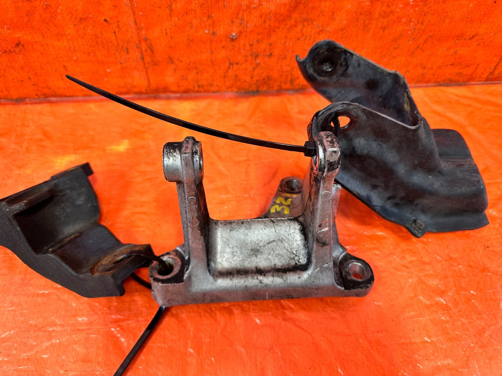 97 01 HONDA PRELUDE  H22 5 SPEED MANUAL STICK SHIFT ENGINE BRACKETS OEM #3237