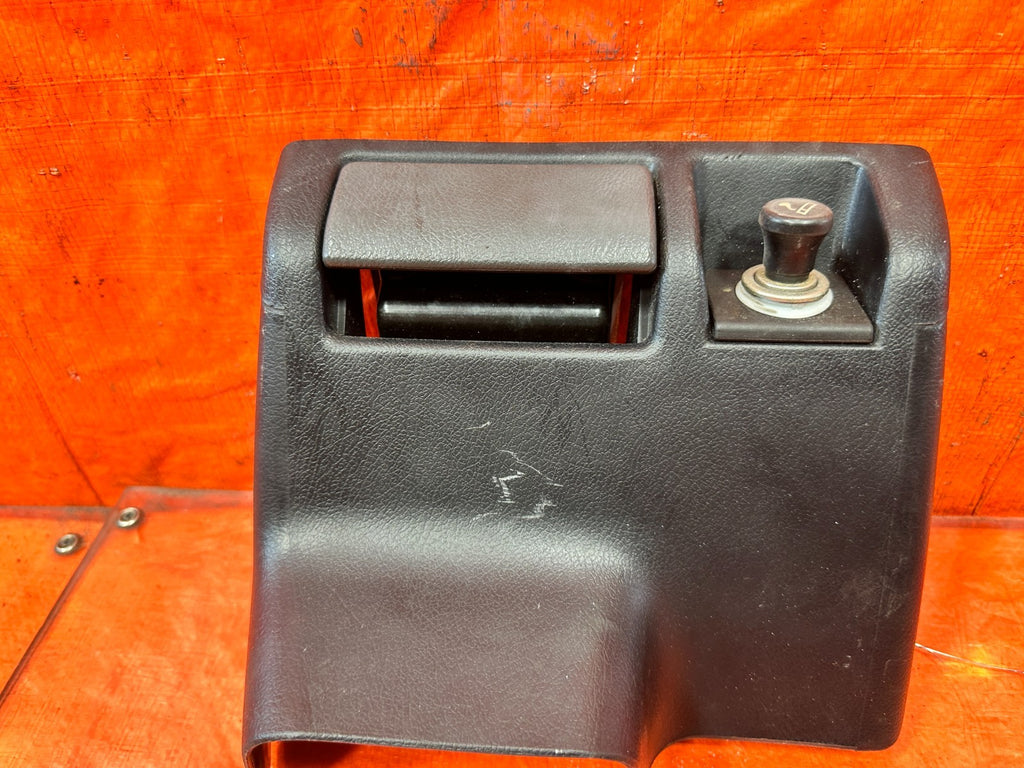 90 91 HONDA CIVIC HATCH   DASHBOARD 12V 12 VOLT CENTER STORAGE CONSOLE OEM 3255