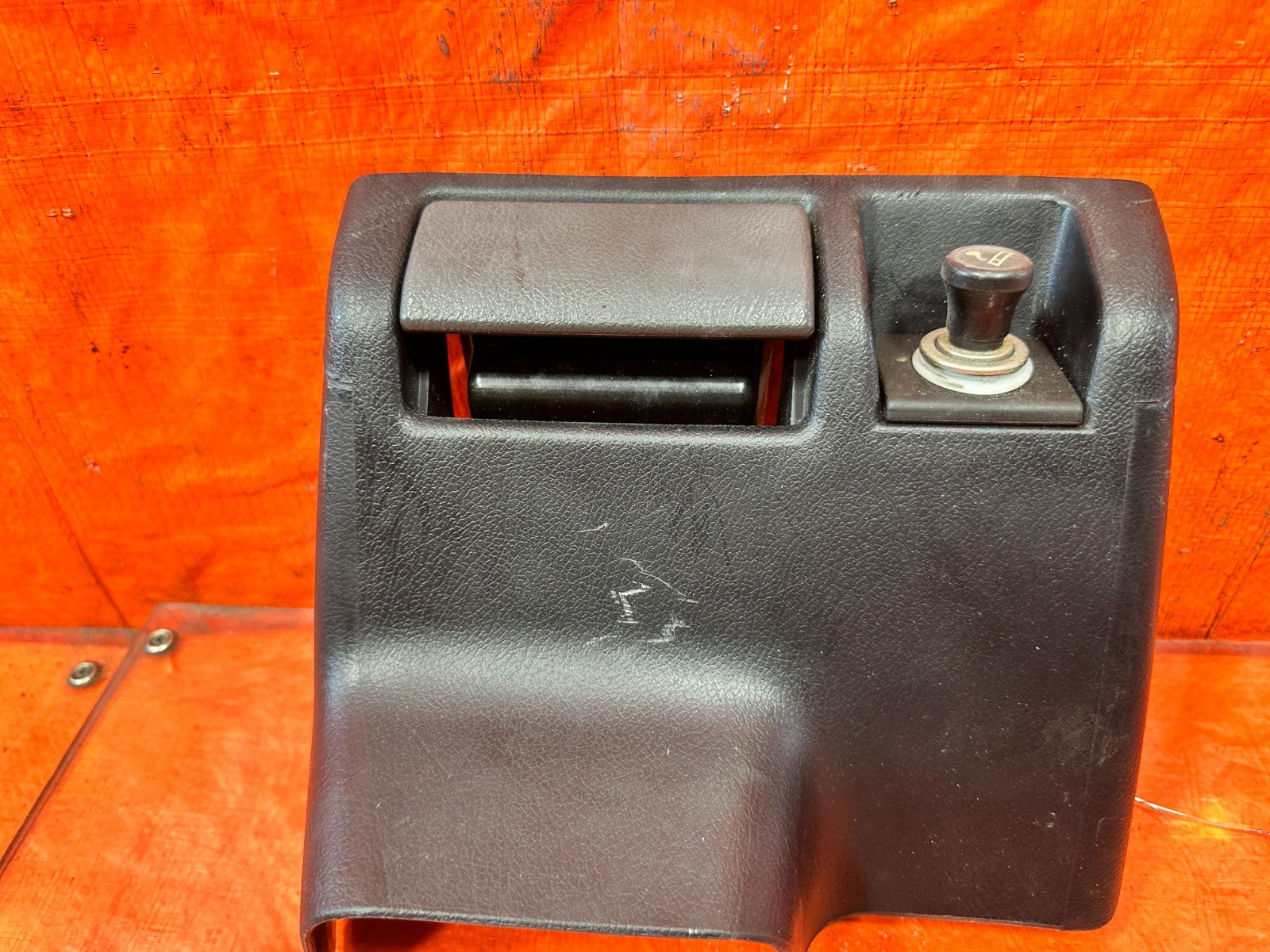 90 91 HONDA CIVIC HATCH   DASHBOARD 12V 12 VOLT CENTER STORAGE CONSOLE OEM 3255