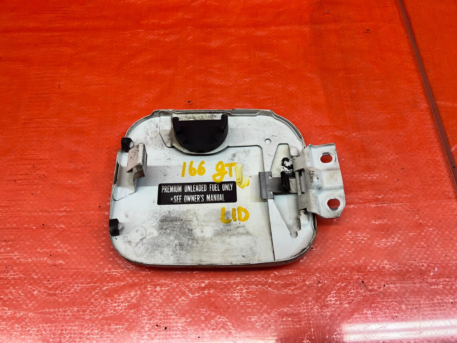 94 01 ACURA INTEGRA   2 DOOR MODEL ONLY GASOLINE GAS FUEL FILLER LID CAP OEM 1667