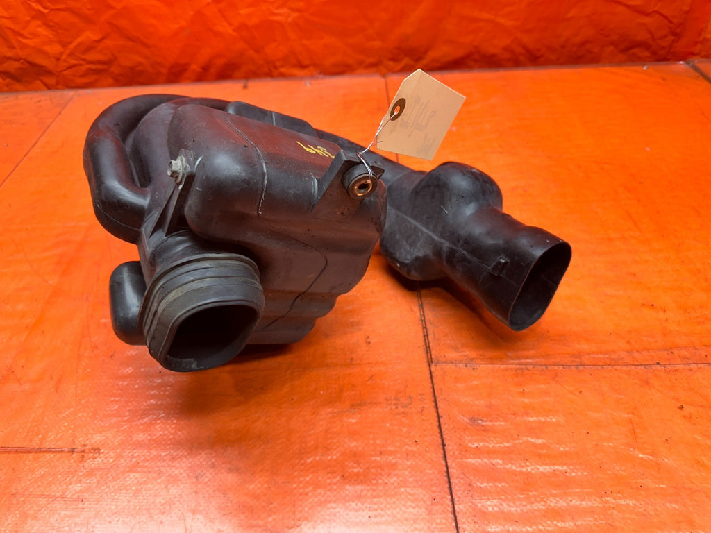 94-01 ACURA INTEGRA AIR INTAKE RESONATOR CHAMBER BOX ASSEMBLY OEM #3495