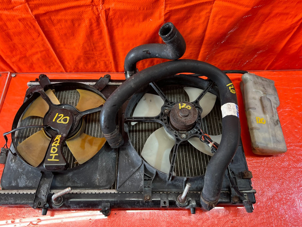 99 01 HONDA PRELUDE   MANUAL RADIATOR W/ BOTH COOLING FANS & OVERFLOW TANK   OEM5